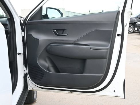 Used 2025 Hyundai Kona SEL AWD/4WD image 26