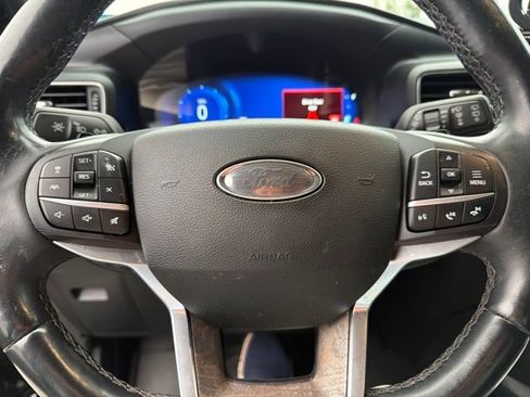 Used 2020 Ford Explorer Platinum w/ Premium Technology Package AWD/4WD image 9