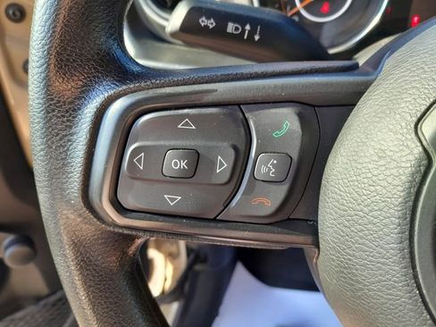 Used 2022 Jeep Gladiator Sport AWD/4WD image 14