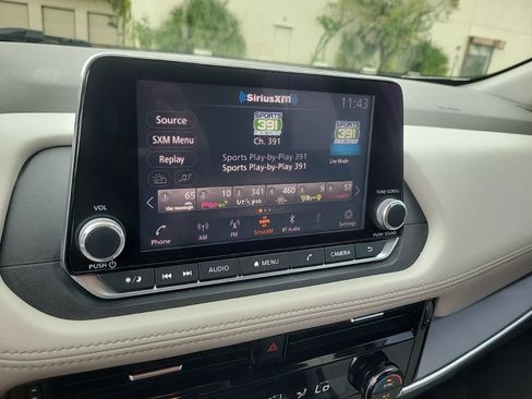 Used 2021 Nissan Rogue SV FWD image 19
