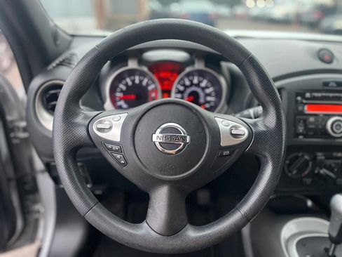 Used 2013 Nissan Juke S image 12