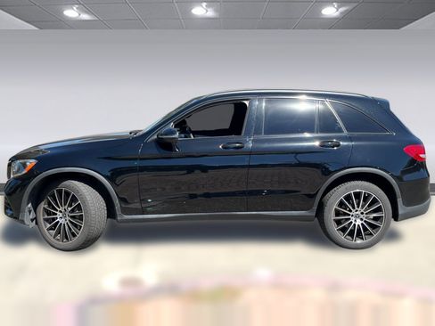 Used 2019 Mercedes-Benz GLC 300 image 2