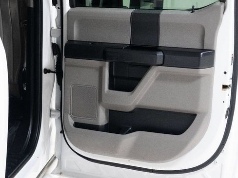 Used 2019 Ford F250 XL w/ Power Equipment Group image 32