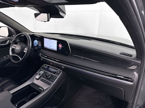 Used 2023 Hyundai Palisade Calligraphy image 32