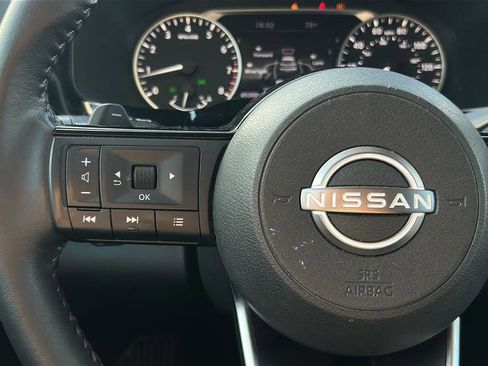 Used 2022 Nissan Pathfinder SL w/ SL Premium Package FWD image 24