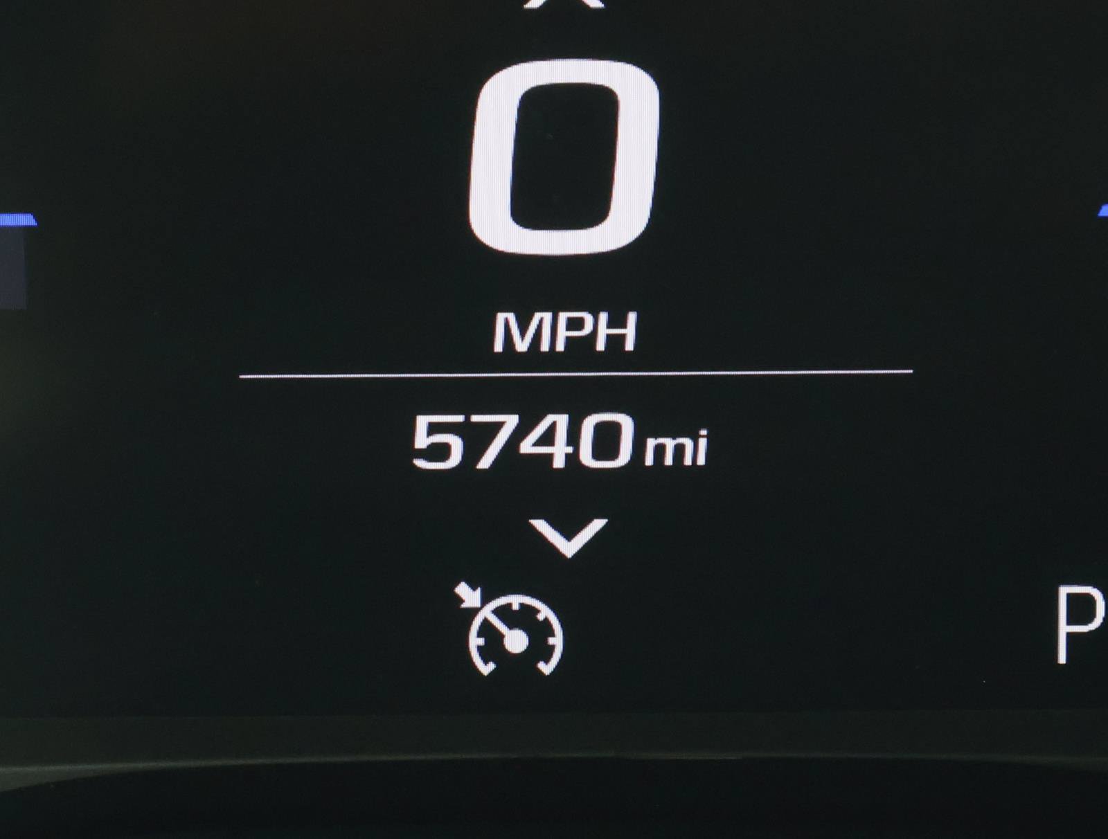 Used 2019 Chevrolet Camaro ZL1 RWD image 32