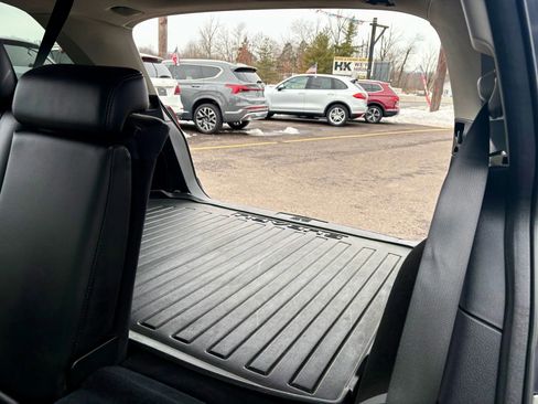 Used 2011 Subaru Outback 3.6R Limited image 21