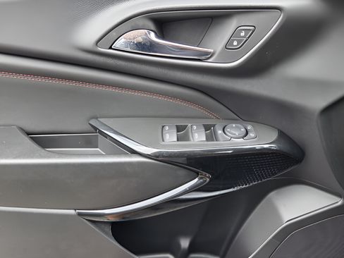 New 2026 Chevrolet Trax RS w/ Sunroof Package FWD image 28