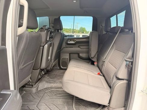 Used 2025 Chevrolet Silverado 1500 LT w/ Convenience Package II AWD/4WD image 15