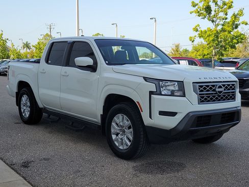 Used 2022 Nissan Frontier SV w/ Technology Package RWD image 32