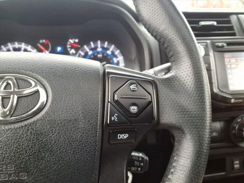 Used 2019 Toyota 4Runner TRD Off-Road Premium image 17