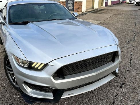 Used 2015 Ford Mustang Premium image 3