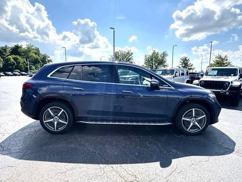 Used 2023 Mercedes-Benz EQS 580 4MATIC SUV image 16