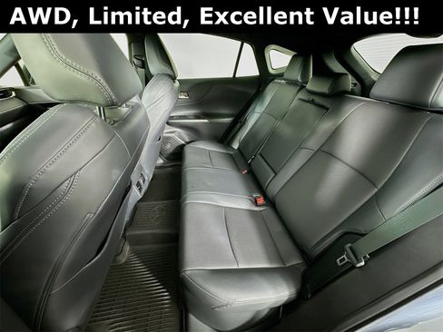 Used 2021 Toyota Venza Limited image 26