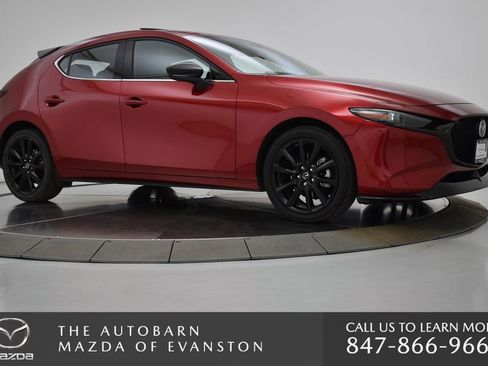 Used 2025 MAZDA MAZDA3 Hatchback w/Premium Plus Pkg image 10