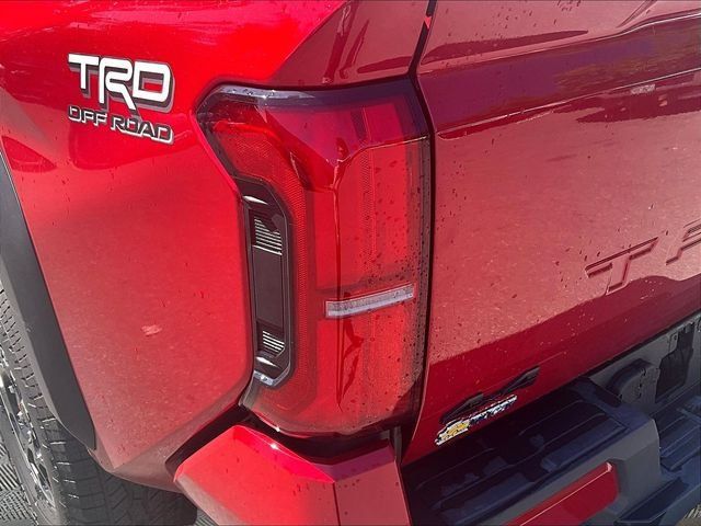 Used 2025 Toyota Tacoma TRD Off-Road AWD/4WD image 32