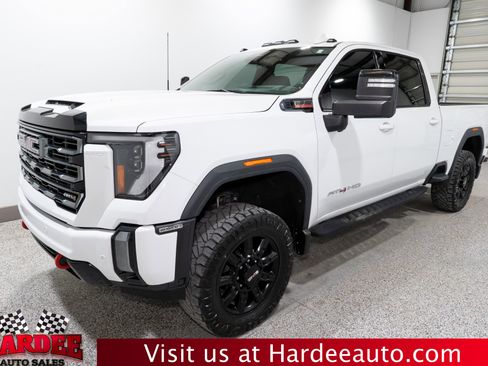 Used 2024 GMC Sierra 2500 AT4 w/ AT4 Premium Plus Package image 2
