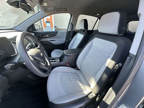 Used 2024 Chevrolet Equinox LS w/ LS Convenience Package image 18