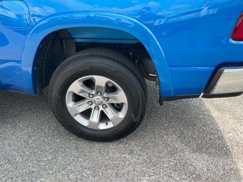 Used 2022 RAM 1500 Laramie AWD/4WD image 8
