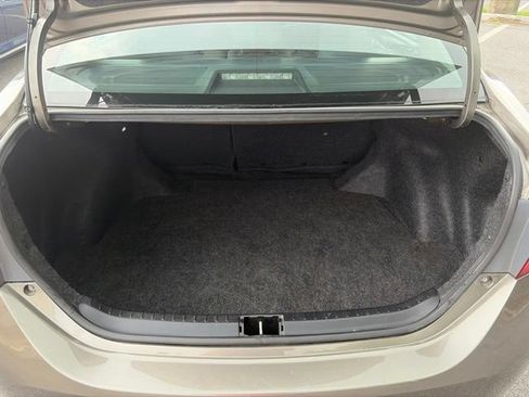 Used 2017 Toyota Corolla LE FWD image 16