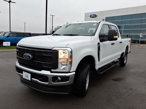 Certified 2025 Ford F250 XL w/ FX4 Off-Road Package image 7