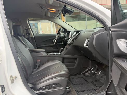 Used 2016 Chevrolet Equinox LTZ w/ Enhanced Convenience Package image 23