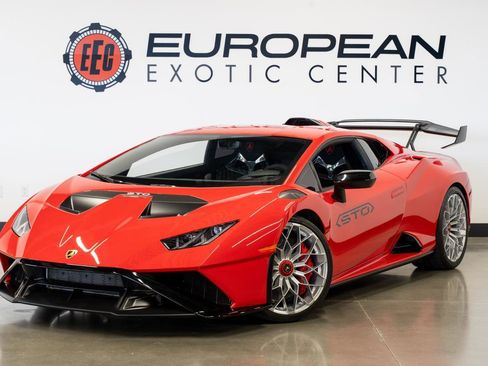 Used 2023 Lamborghini Huracan STO image 33