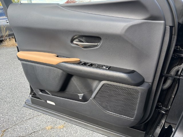Used 2023 Lexus UX 250h AWD w/ Premium Package image 32
