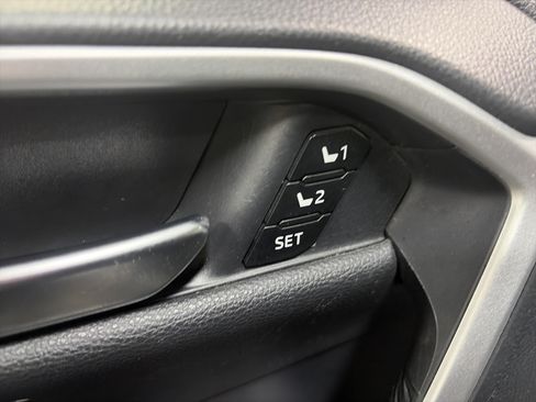 Used 2020 Toyota RAV4 Limited w/ Carpet Mat Package AWD/4WD image 26
