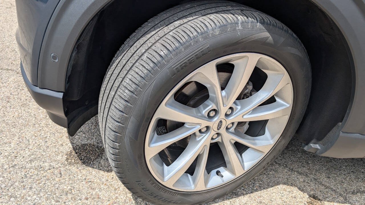 Used 2022 Ford Explorer Platinum w/ Equipment Group 601A AWD/4WD image 11