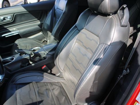 Used 2019 Ford Mustang GT Premium image 24