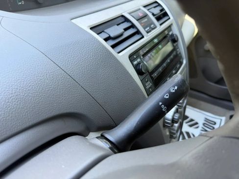 Used 2009 Toyota Yaris S FWD image 26