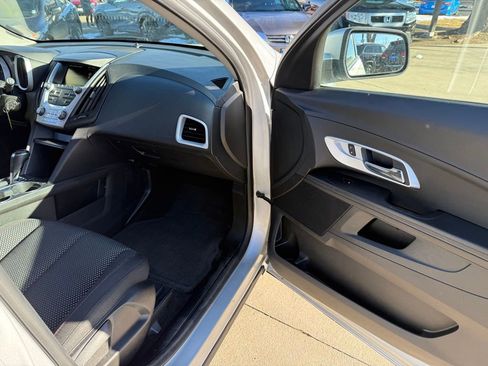 Used 2016 Chevrolet Equinox LT w/ Convenience Package image 17