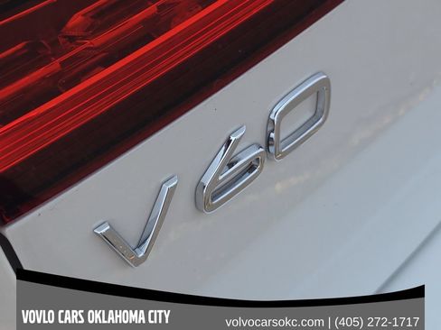 Certified 2026 Volvo V60 B5 Cross Country Plus w/ Climate Package AWD/4WD image 12