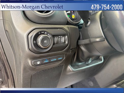 Used 2022 Jeep Wrangler Unlimited Sahara w/ Cold Weather Group AWD/4WD image 6