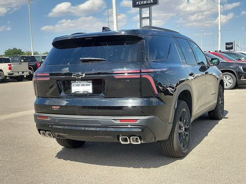 New 2026 Chevrolet Traverse LT w/ Midnight/Sport Edition FWD image 12