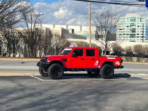 New 2022 Jeep Gladiator Overland w/ LED Lighting Group image 1