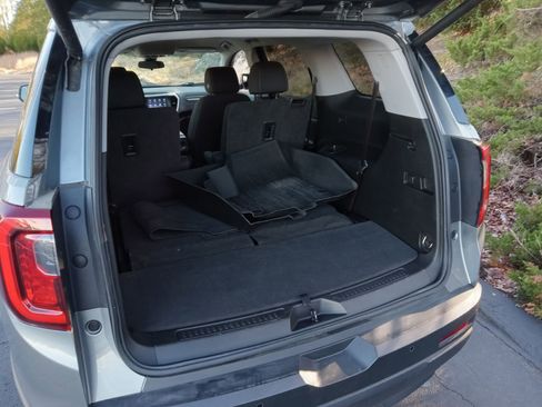 Used 2021 GMC Acadia SLE w/ Driver Convenience Package image 26