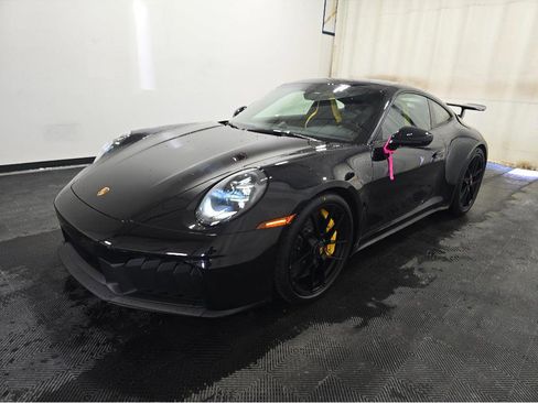 Used 2026 Porsche 911 Carrera GTS image 3