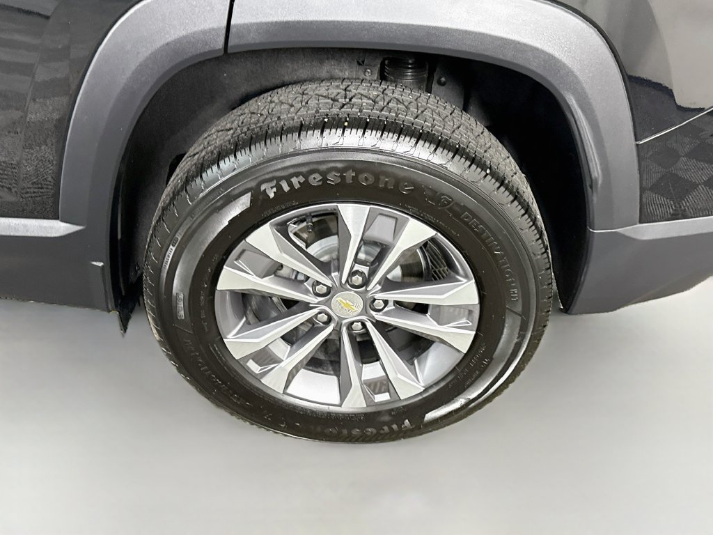 Used 2026 Chevrolet Equinox LT w/ Convenience Package II FWD image 35