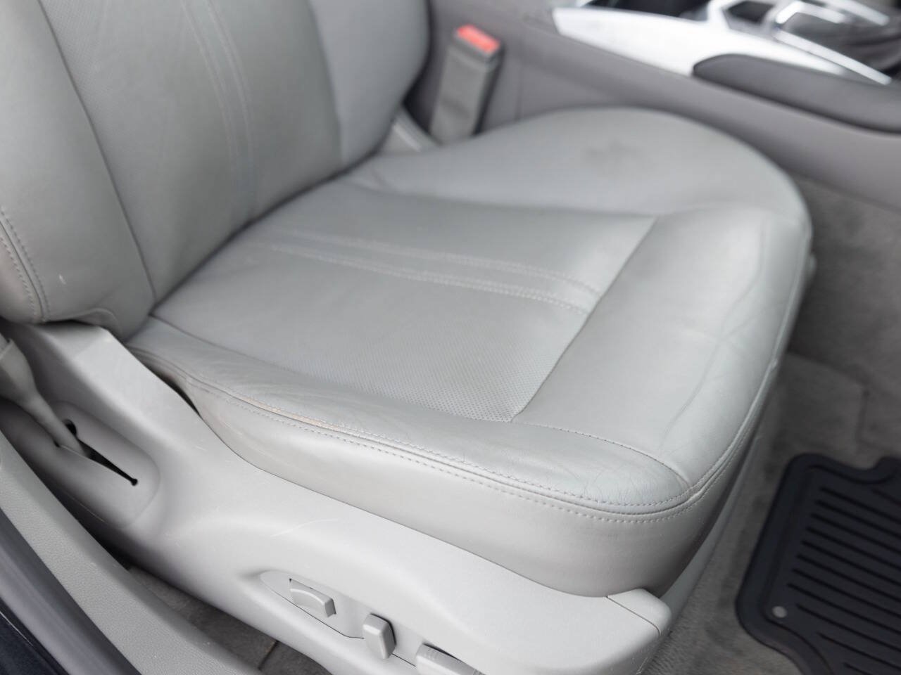 Used 2011 Cadillac SRX Luxury FWD image 27