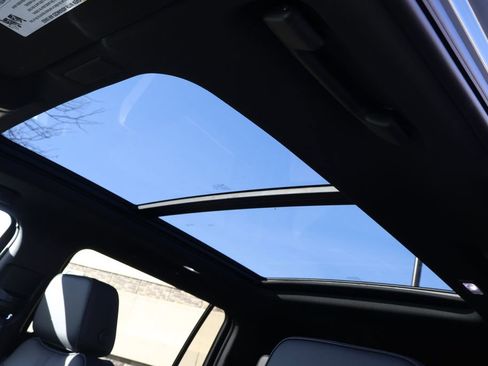 New 2026 Chevrolet Suburban RST image 17