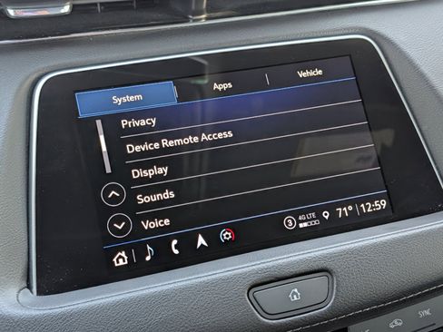 Used 2023 Cadillac XT4 Luxury w/ Cold Weather Package image 41