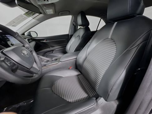 Used 2021 Toyota Camry SE image 15