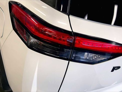 Used 2022 Nissan Pathfinder SL w/ SL Black Package image 52