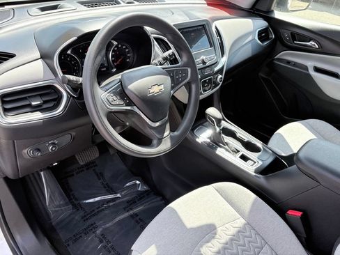 Used 2023 Chevrolet Equinox LS w/ LS Convenience Package FWD image 7