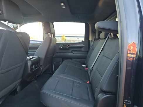 Used 2022 Chevrolet Silverado 1500 RST image 12