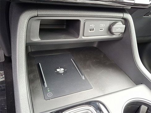 New 2025 Honda Pilot Touring image 19