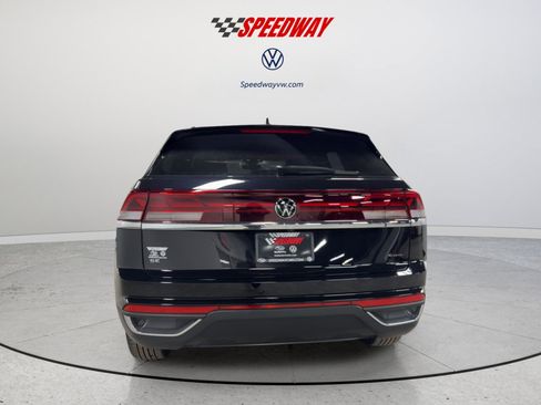 New 2026 Volkswagen Atlas Cross Sport SE AWD/4WD image 8
