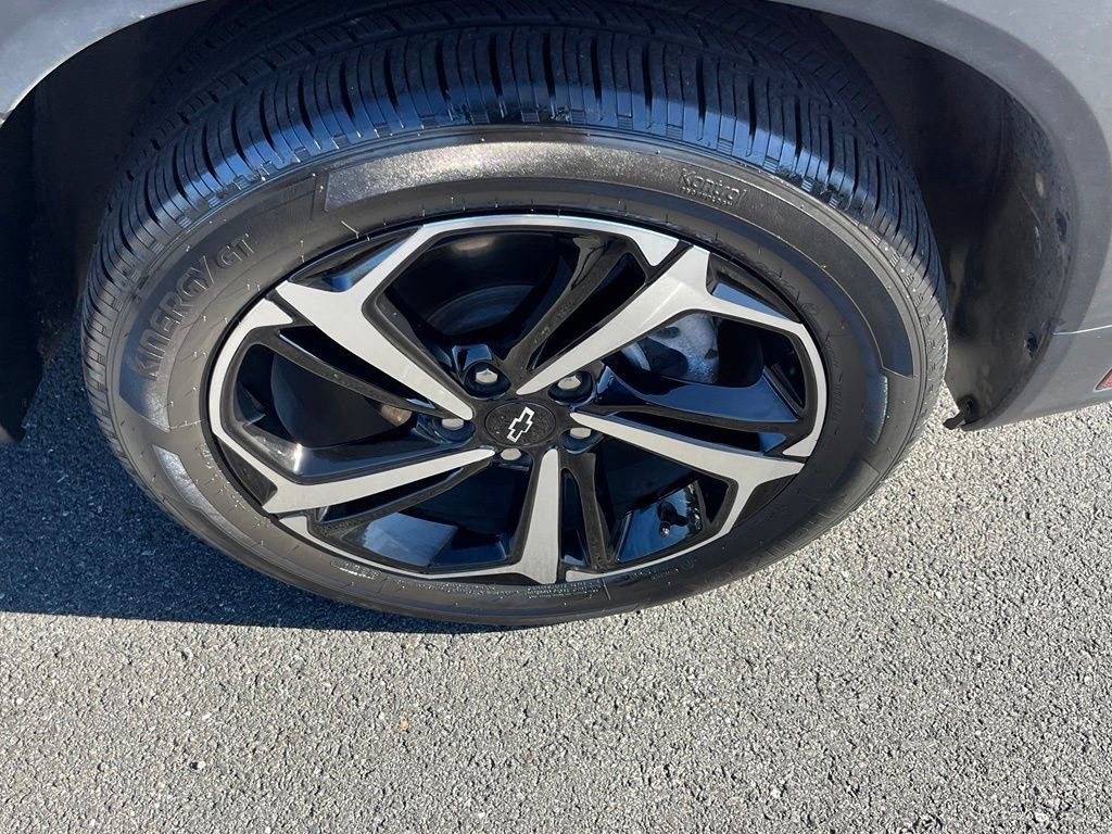 Certified 2023 Chevrolet TrailBlazer RS w/ Sun and Liftgate Package AWD/4WD image 9